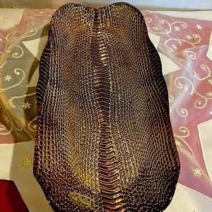 - Ackam Silverina  Handmade Snakeskin Gold/silver platter.
